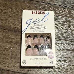 KISS Gel Fantasy Magnetic Ready-to-Wear Gel Nails - "North Coast"